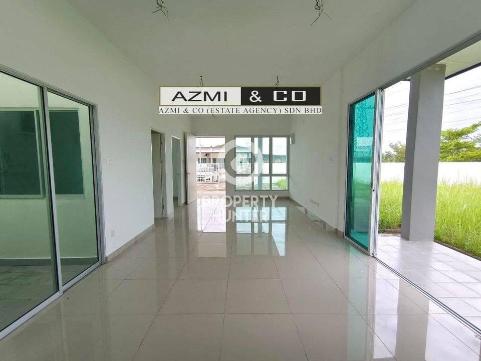 Single Storey Terrace Corner (End Lot) Southlake Permyjaya